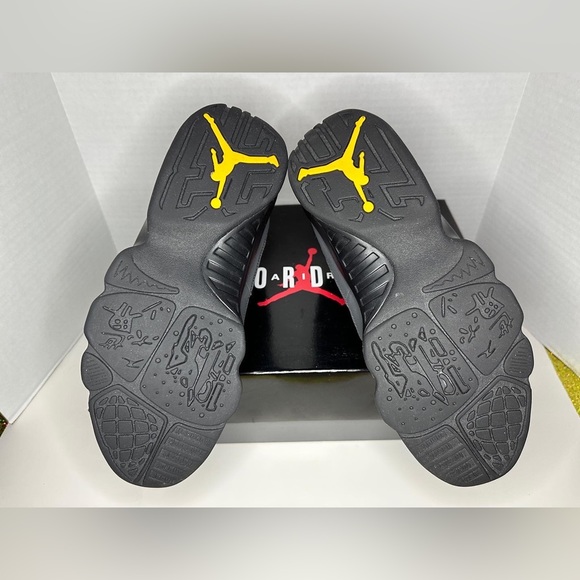Jordan 9 Retro Dark Charcoal University Gold Size 8.5M Pre-loved - Picture 6 of 7